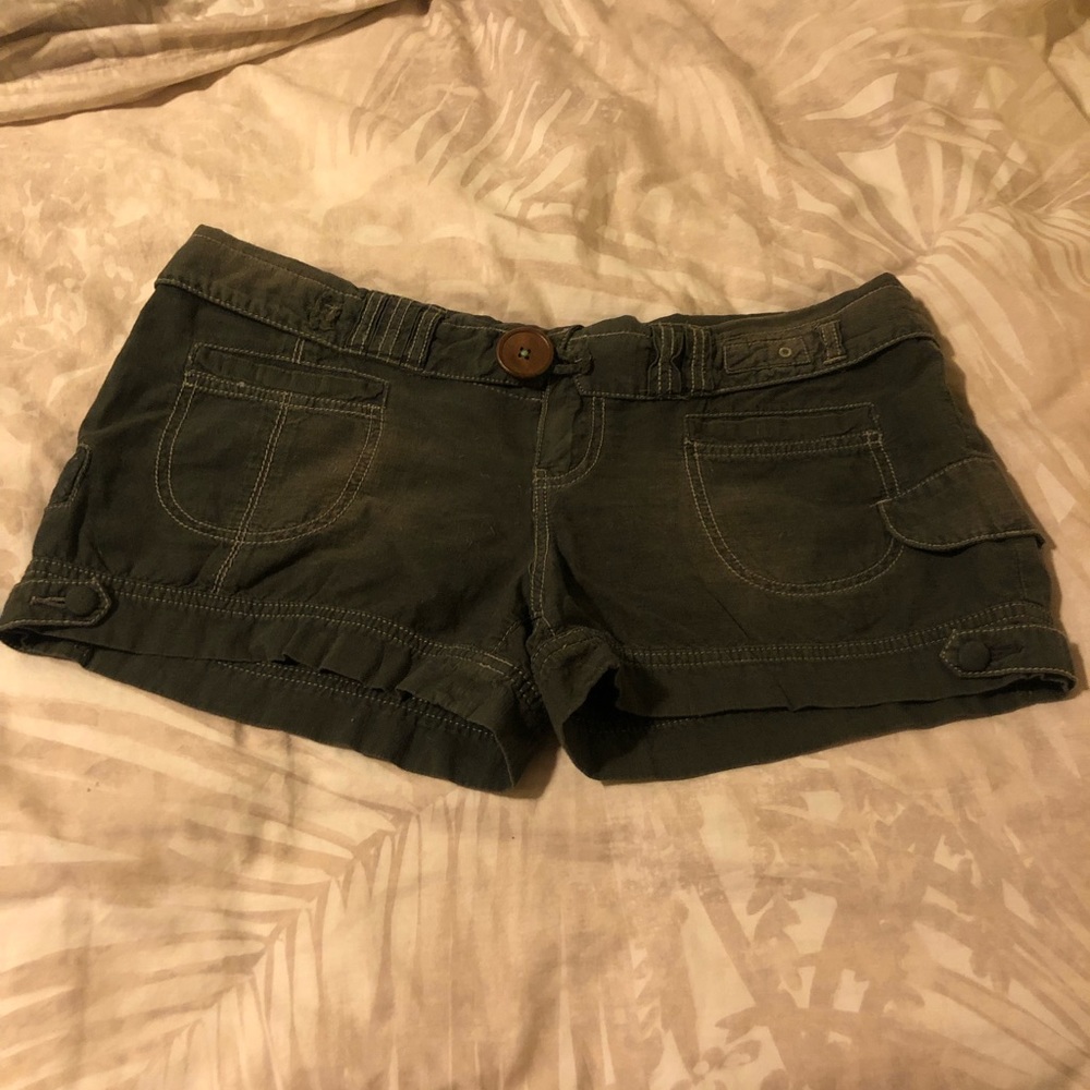 Billabong low rise short shorts-size 7